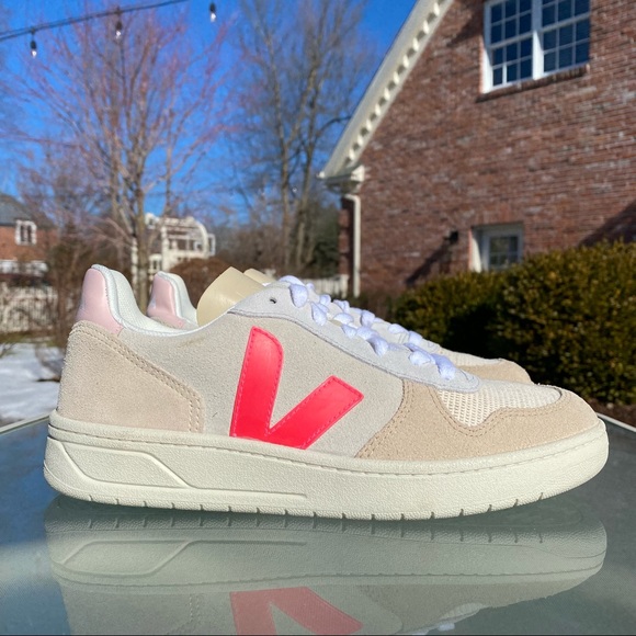 Free People Shoes - New Veja Suede V-10 Low Top Sneakers in Pink Rose Natural